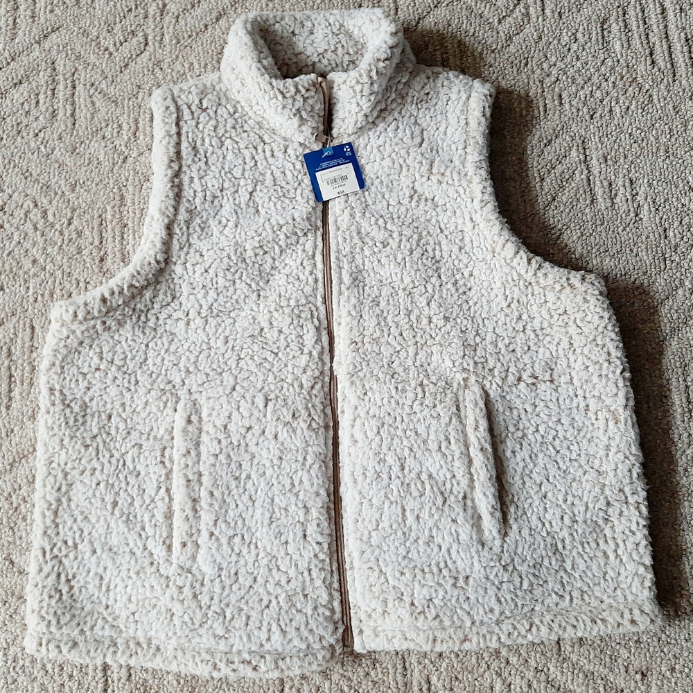 NWT FLEESE VEST